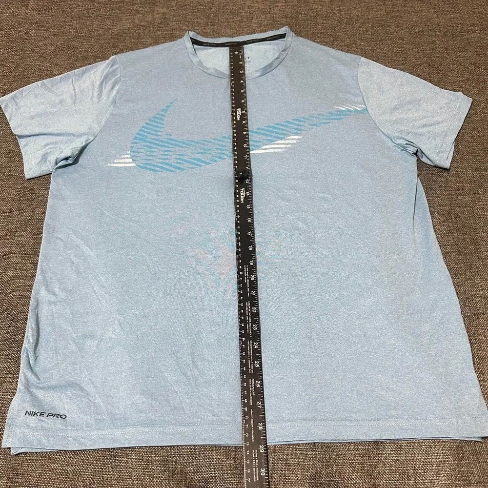 Nike‎ Pro Men's XL Standard Fit Dri Fit Shirt